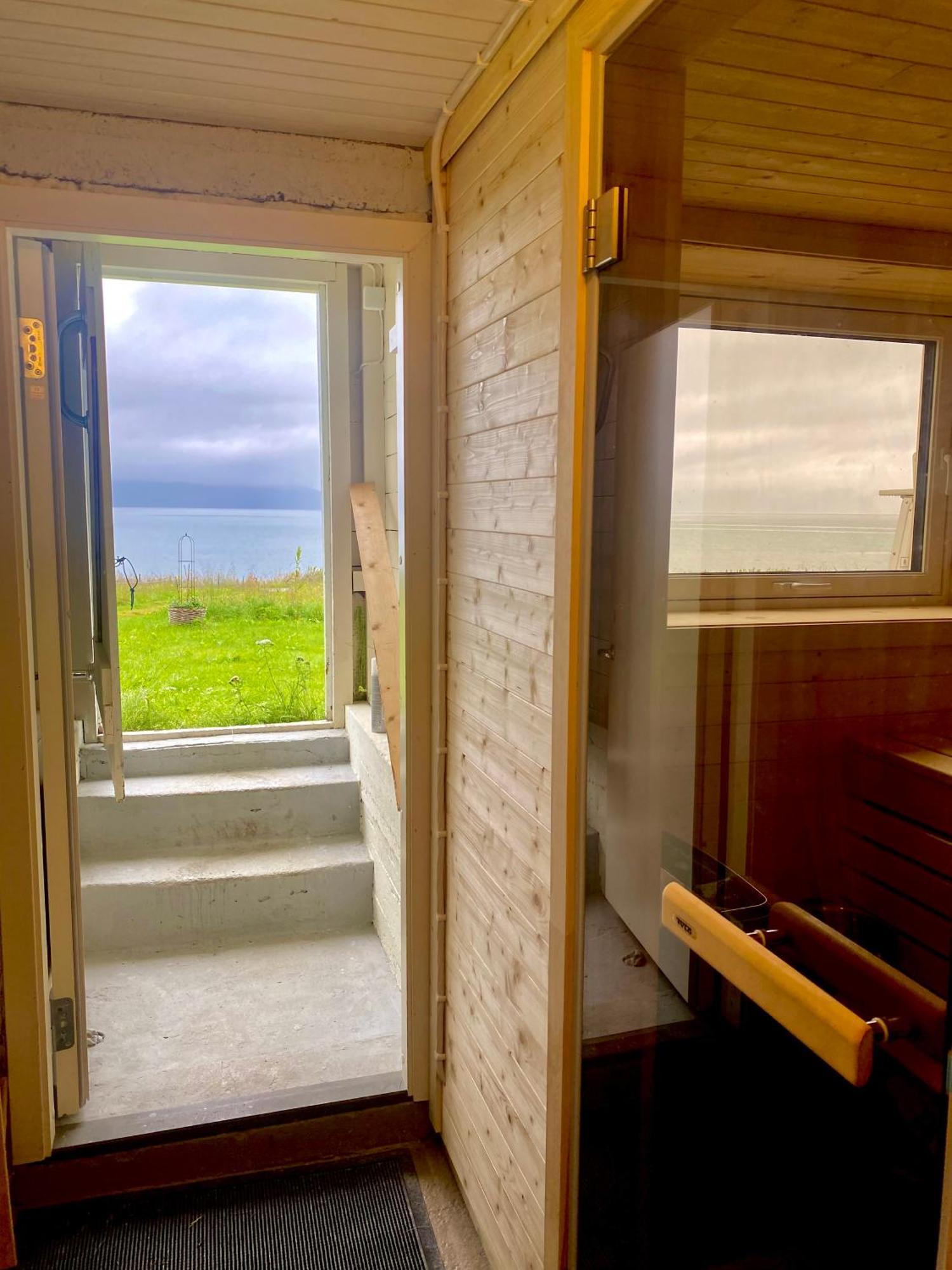 Unique And Charming Holiday Home With Fantastic Sea Views Тромсе Екстер'єр фото
